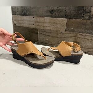 Hokus Pokus | Frankey Wedge Sandals